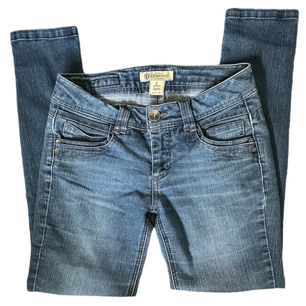 Democracy Jeans - Picture 2 of 5